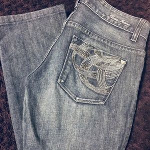 ✨SOLD✨ Guess Jeans - Embellished Pockets